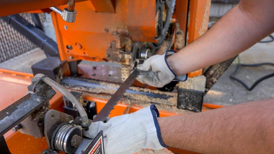 How To Change a Sawmill Blade WoodMizer USA